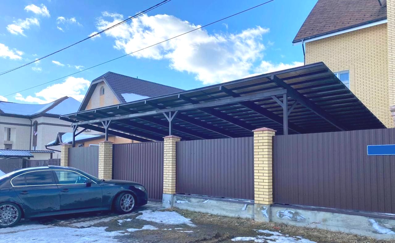 Односкатный навес из сотового поликарбоната